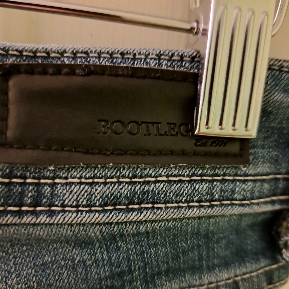 Bootlegger Blue Jeans - Picture 12 of 12